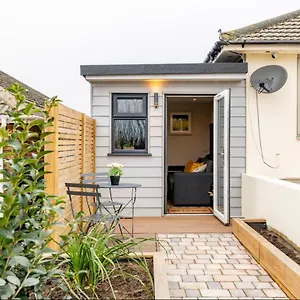 Apartment The Hideaway By The Sea - Free Parking Großbritannien