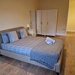  Privatunterkunft Affordable In Shared Flat, Bridge Großbritannien