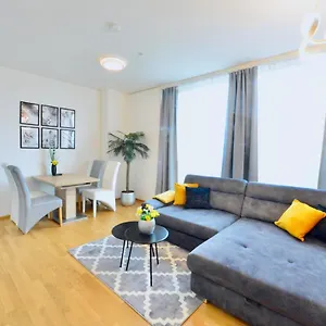  Apartment Skyscraper-feeling With Parking Nearby Österreich