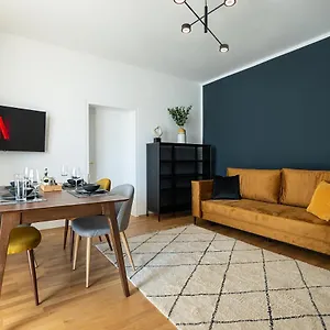  Apartment Bright Stylish With A Huge Terrace In A Location Österreich